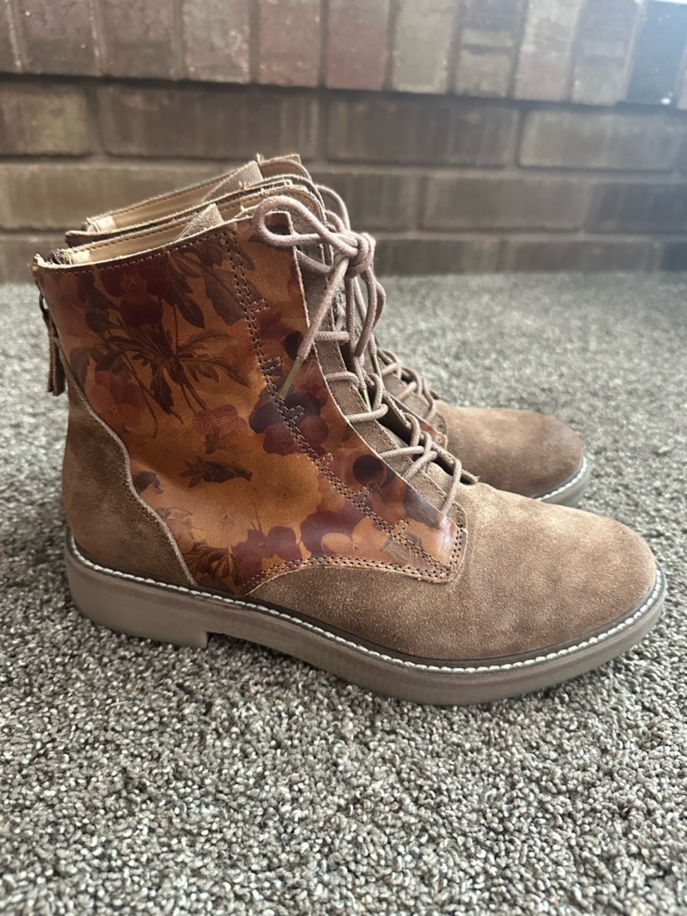 Comfortiva Align Floral Suede Lace Up Boots 8.5 Boho Cottagecore